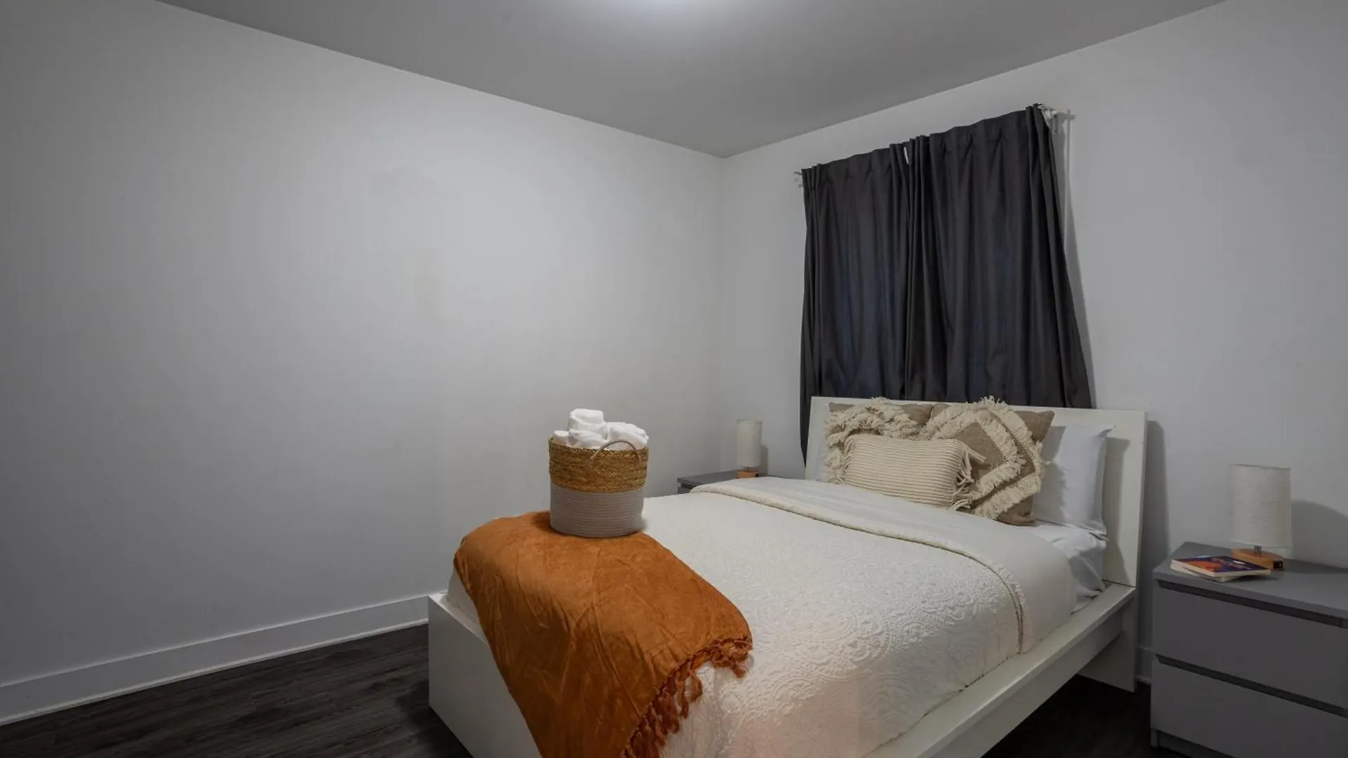 Apartamento Amazing 4 Bedroom Unit In Downtown Montréal